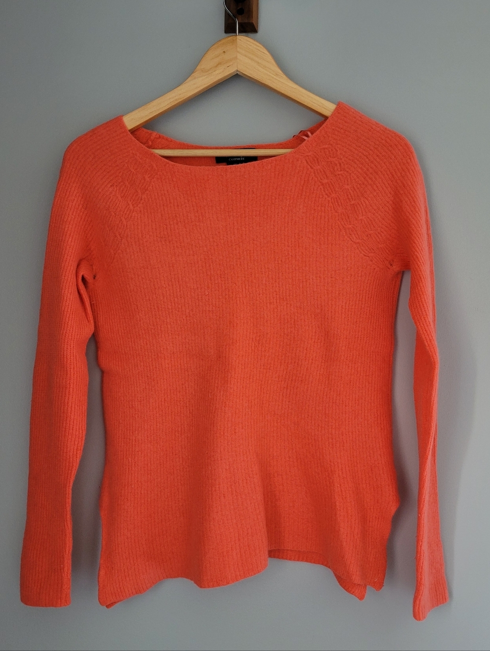 Lord And Taylor 100% Cashmere Sweater Size S Coral Pullover